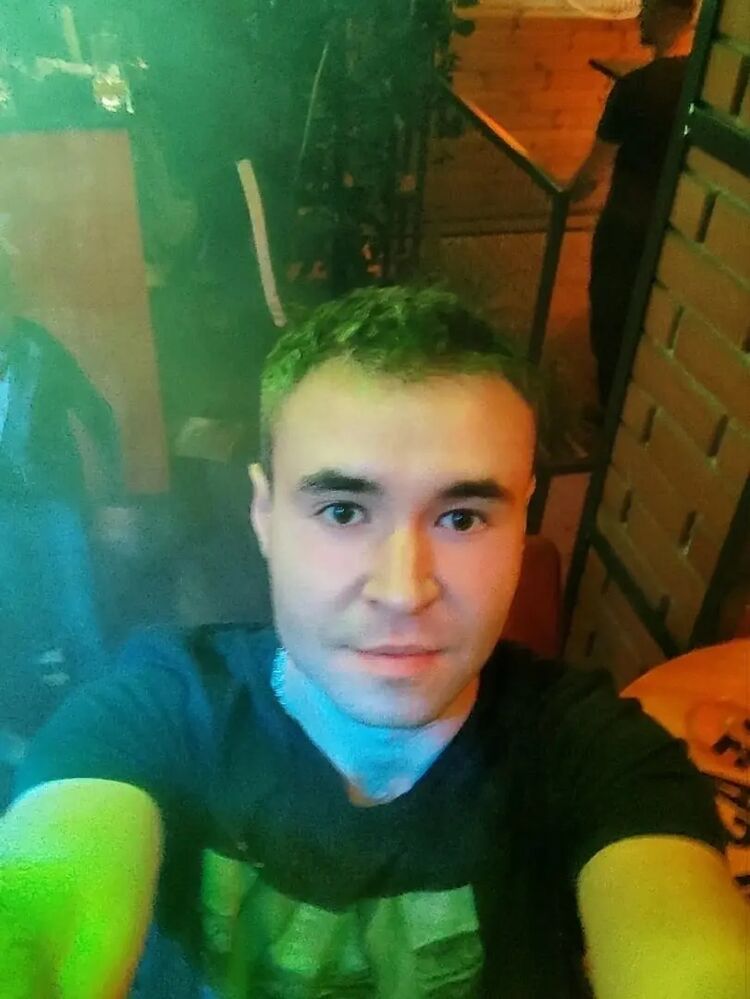  49322898  , 33 ,    