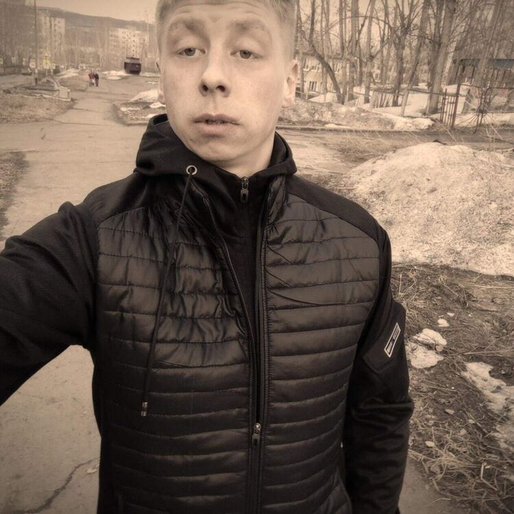  40447578  , 28 ,    -