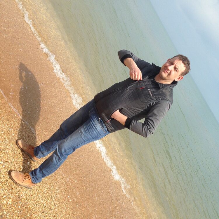  ,   Victor, 46 ,   ,   , c 