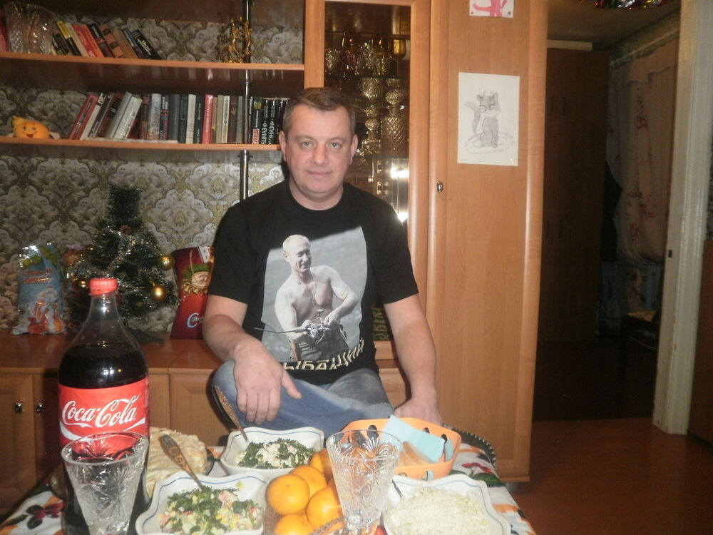  5465318  Oleg, 54 ,    