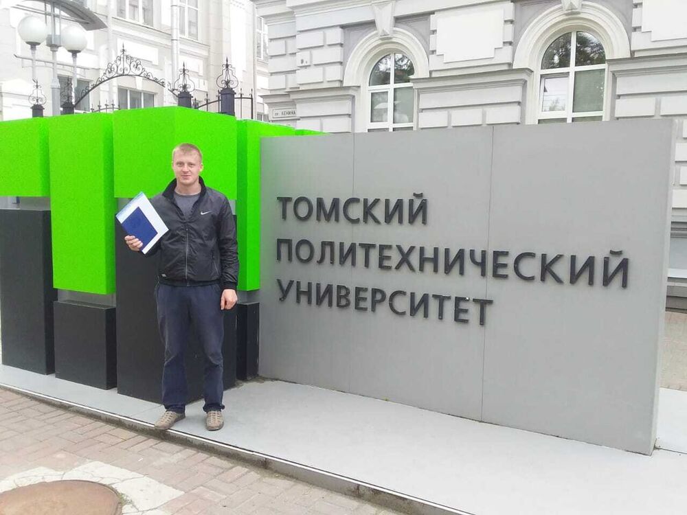  47686928  Pavel, 31 ,    