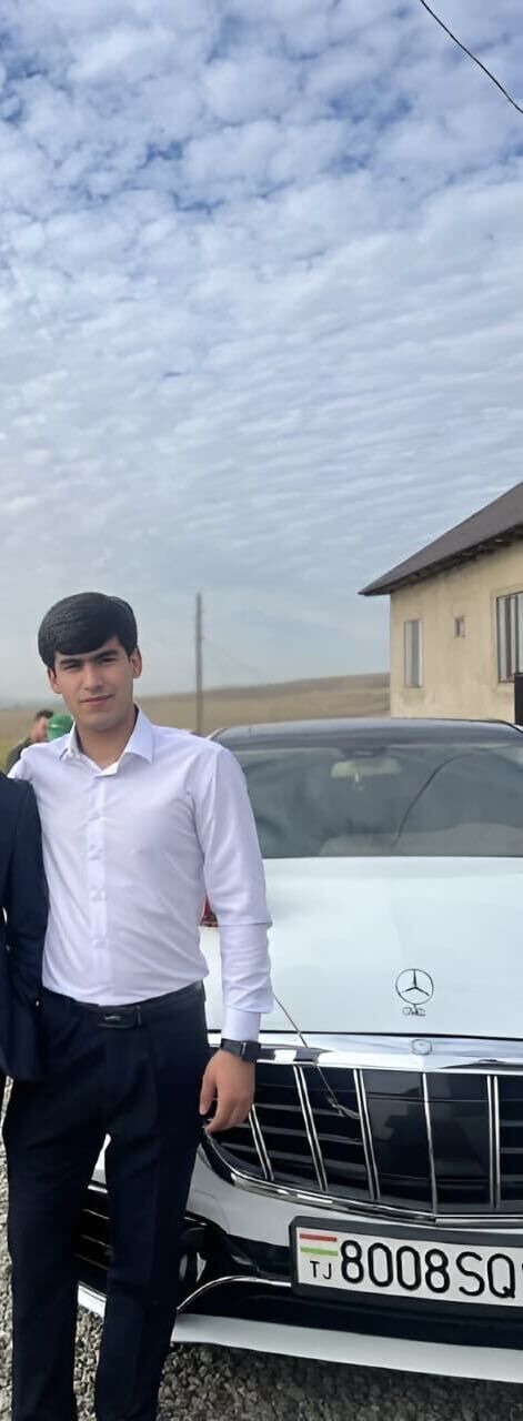  54663418  Adrian, 24 ,    