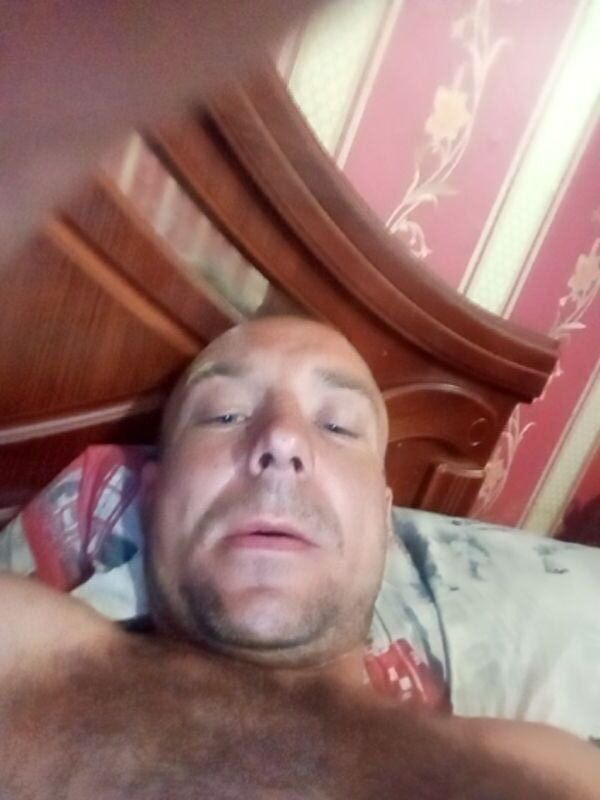  52274558  Maks, 25 ,    