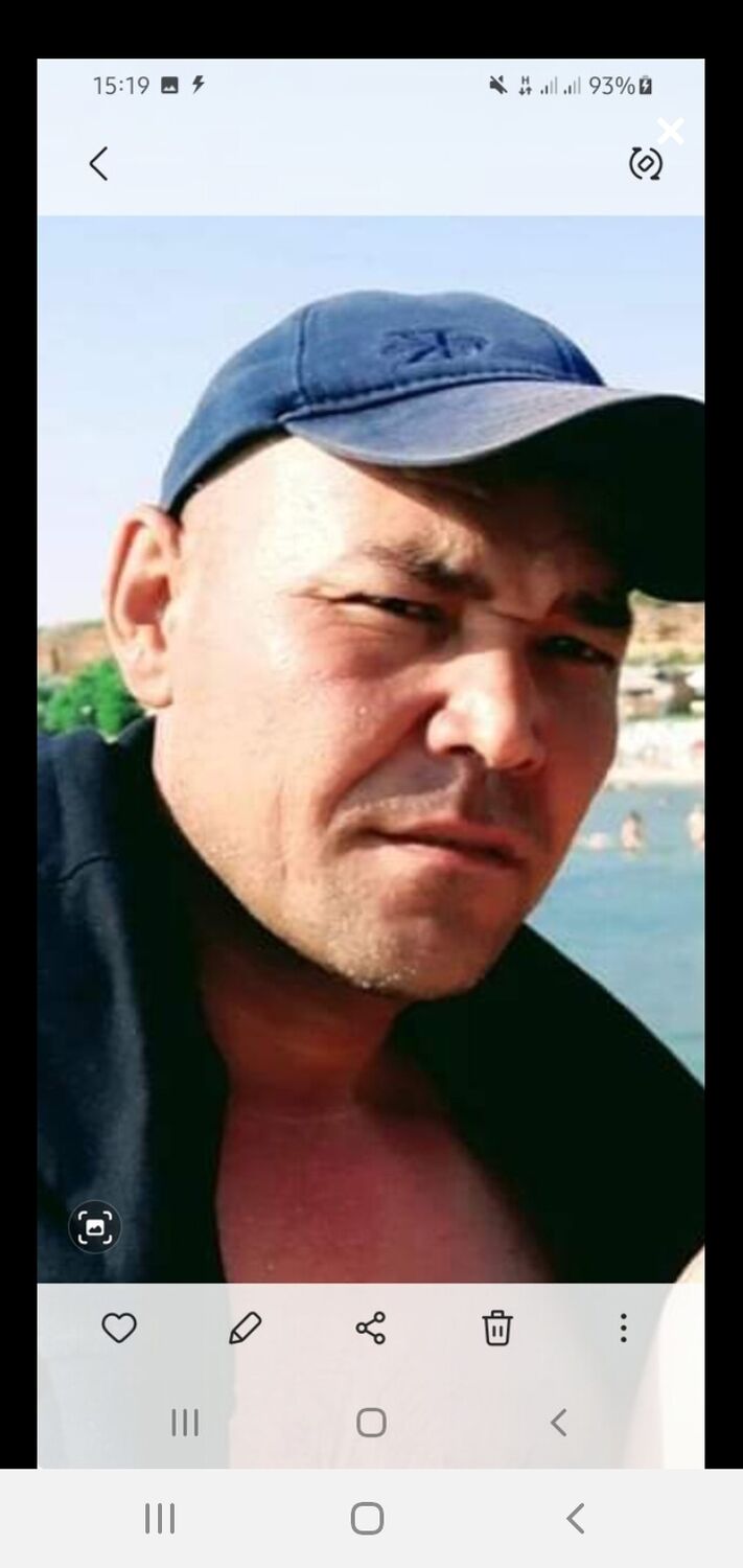  38587058  Ahmet, 38 ,    