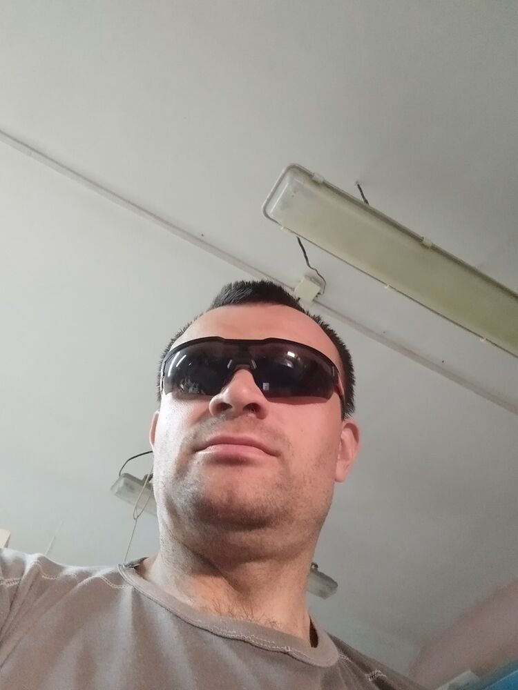 44368748  , 39 ,    