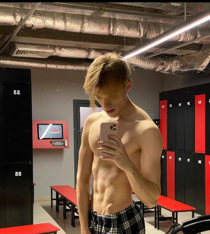  ,   Andrei, 22 ,   ,   , c , 