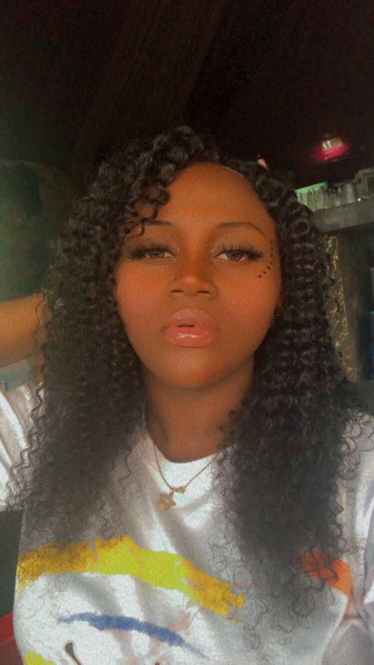  Awka,   Cean, 27 ,   ,   