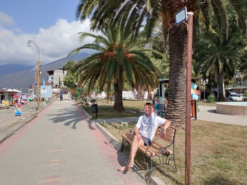  39191308  Austin, 45 ,    