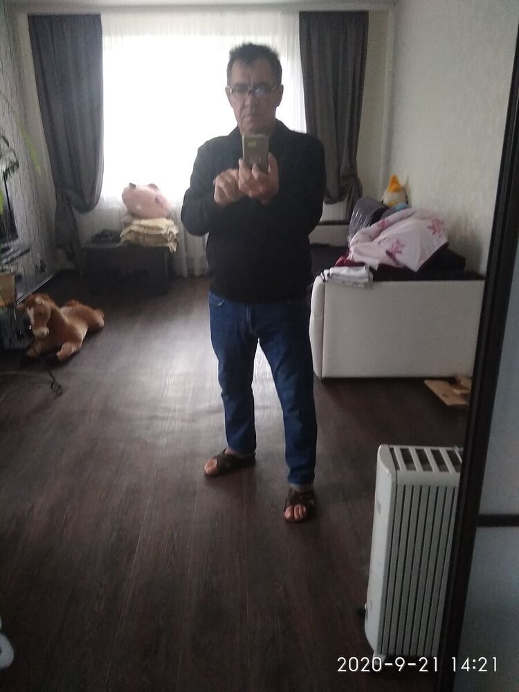  21225298  , 64 ,    