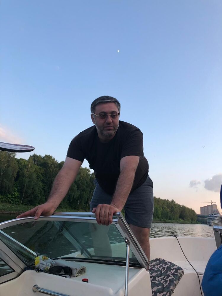  ,   Erik, 46 ,   ,   