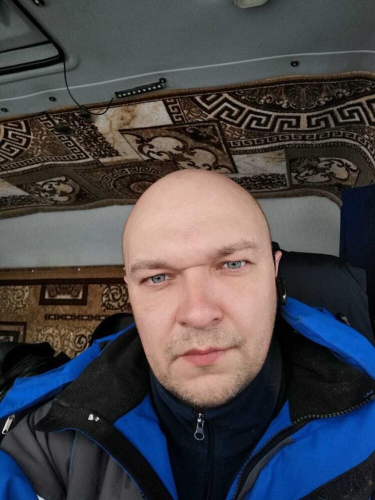  46360088  Dima, 44 ,    