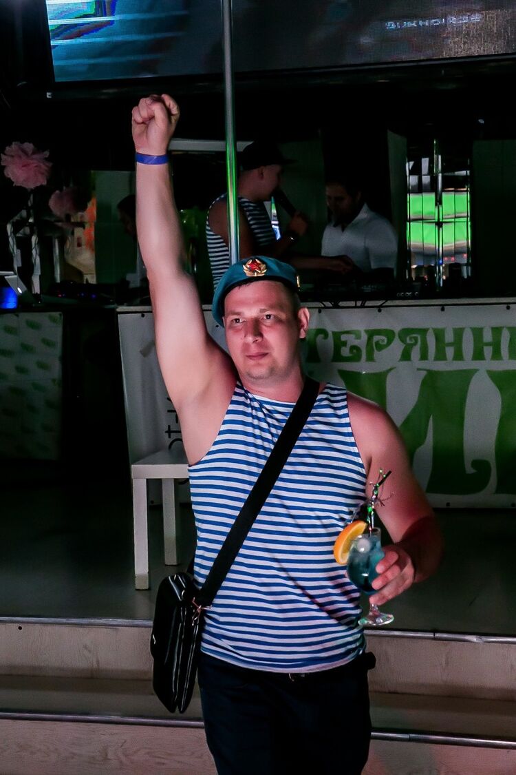 ���� 18326298 ������� ������, 33 ����, ���� ���������� � �������-��-����