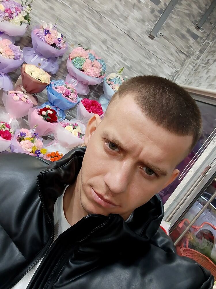  ,   Ivan, 28 ,   ,   