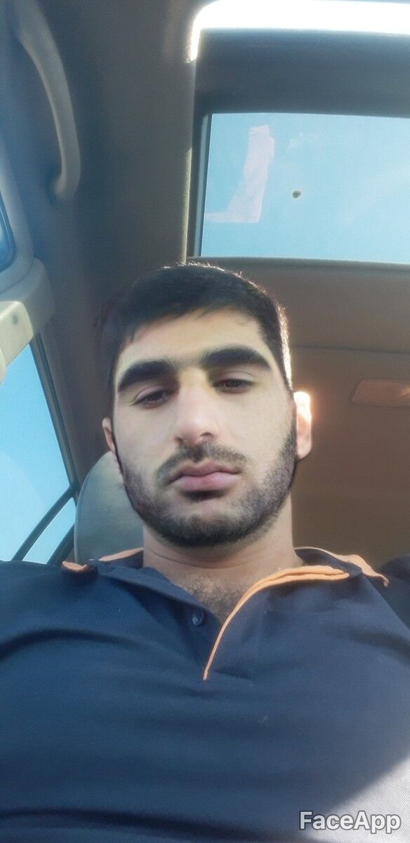  19149038  Garik, 34 ,    
