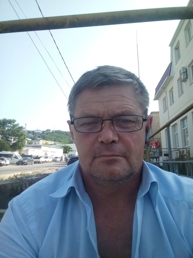  18323208  Fedor, 56 ,    