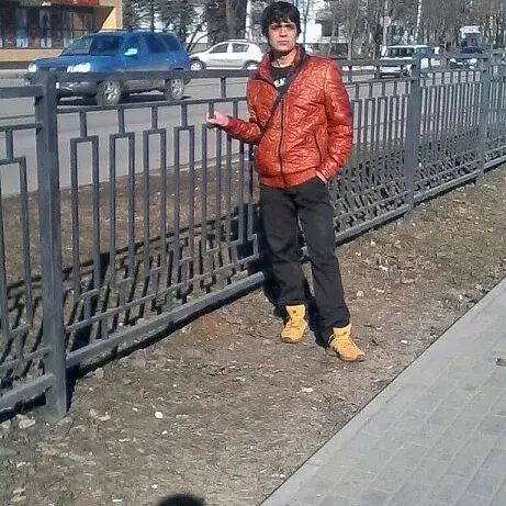  46833278  , 34 ,    