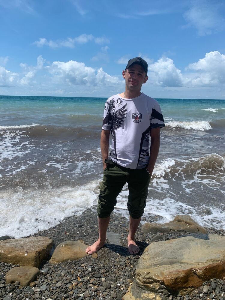  52686898  Vitalic, 37 ,    