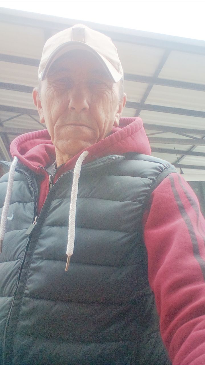  41356038  Taran, 54 ,    