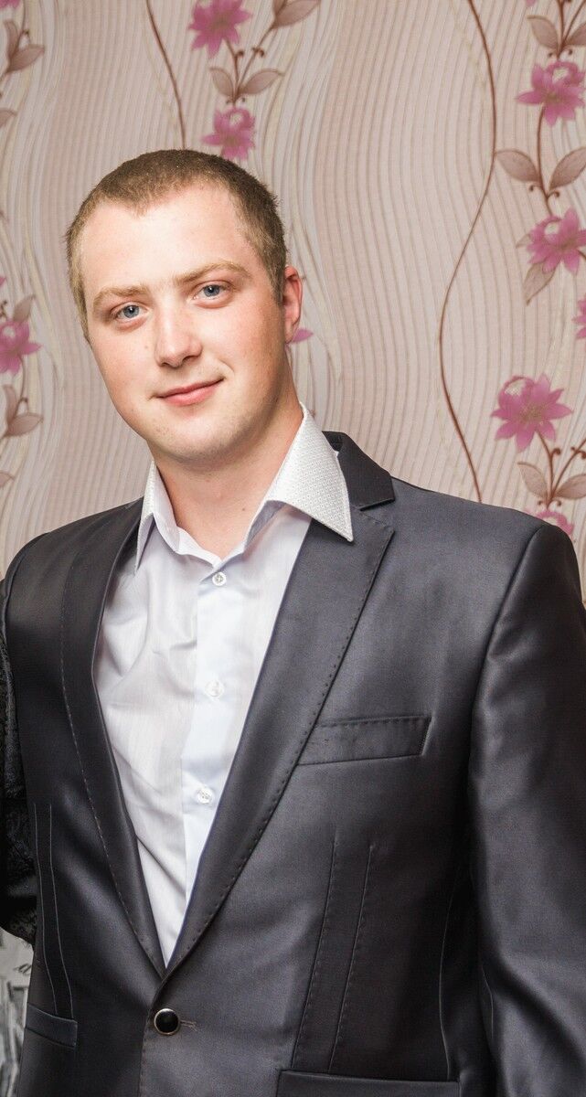  6239728  Andrei, 33 ,    