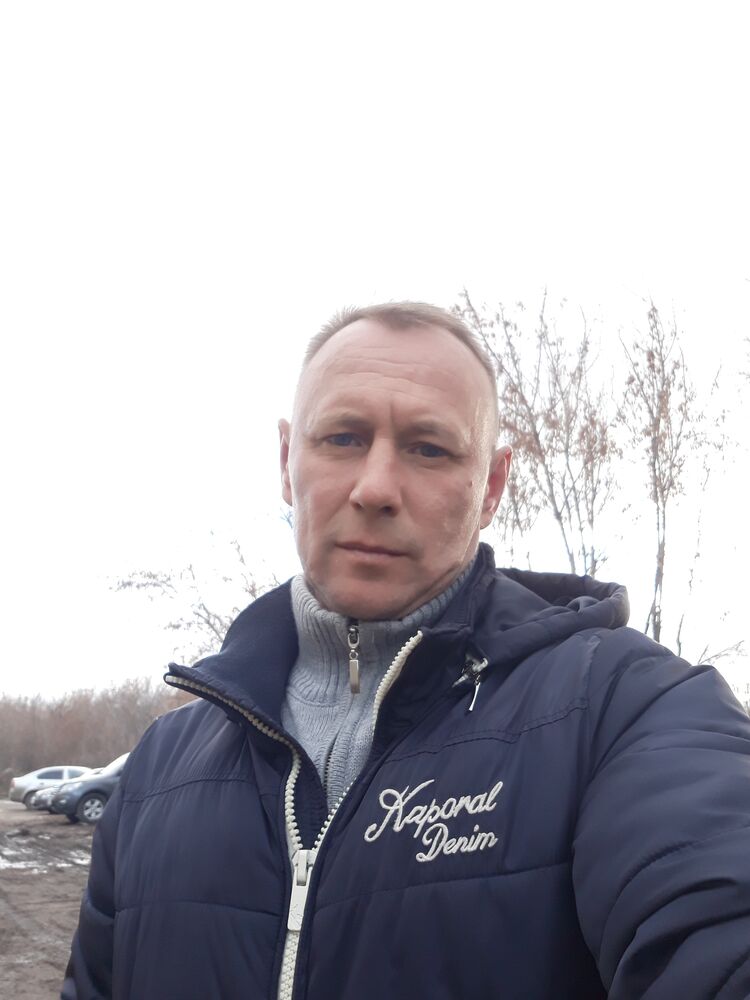 28549078  , 52 ,    