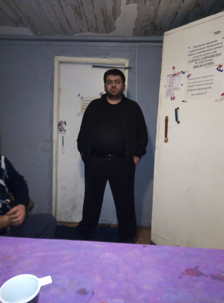  ,   Artur, 46 ,   ,   , c 