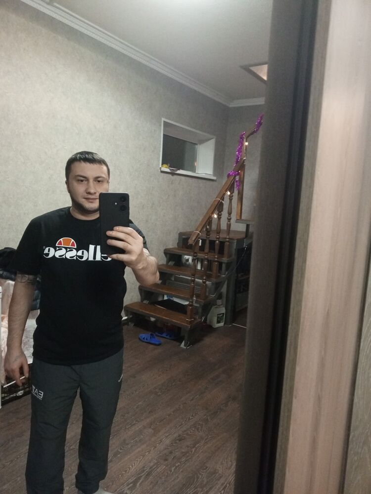  40419068  , 34 ,    