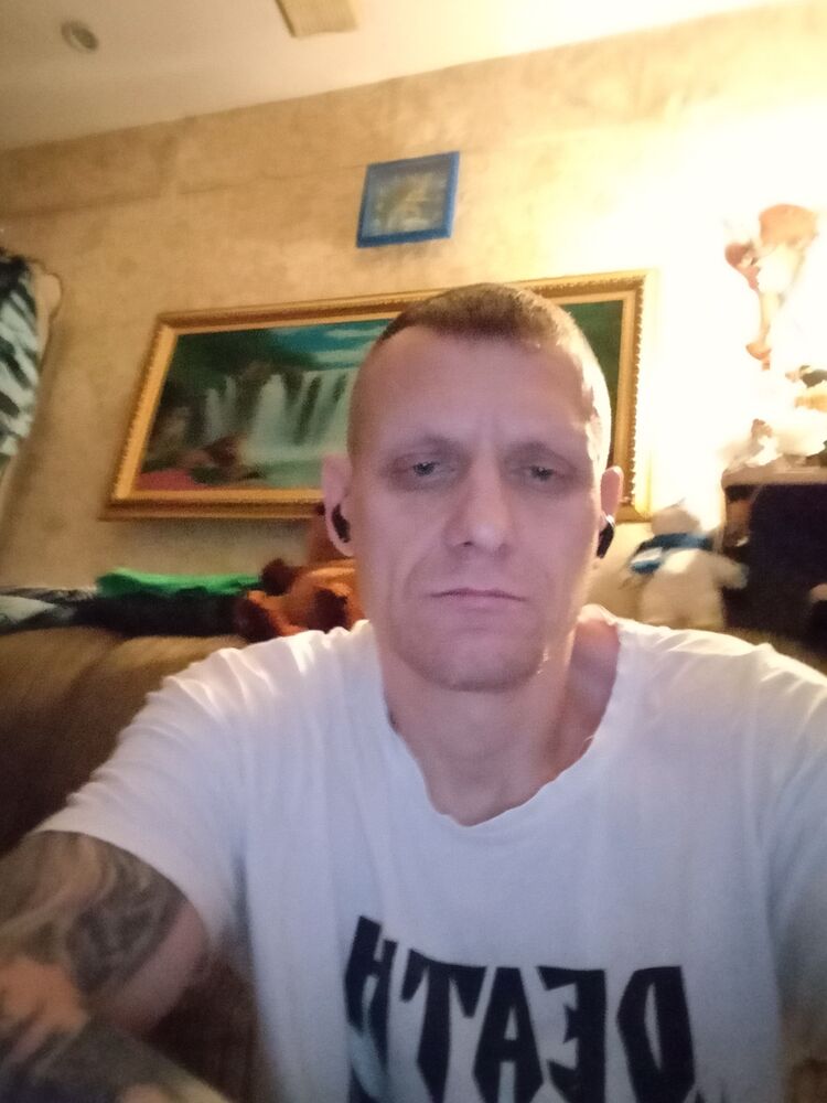  48007538  , 42 ,    