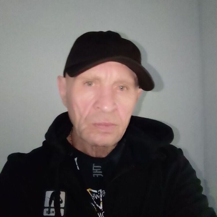  33366218  Sergey, 65 ,    