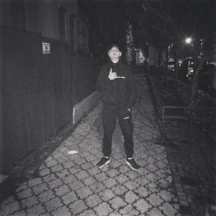  38611268  , 21 ,    