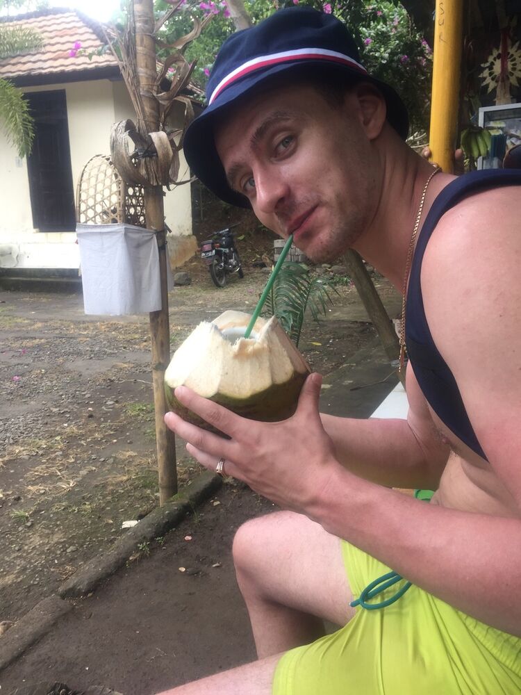 ���� 9585688 ������� �����, 38 ���, ���� ���������� � �����-����������