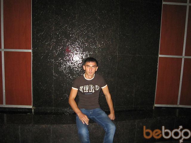  1044058  Elnur, 33 ,    