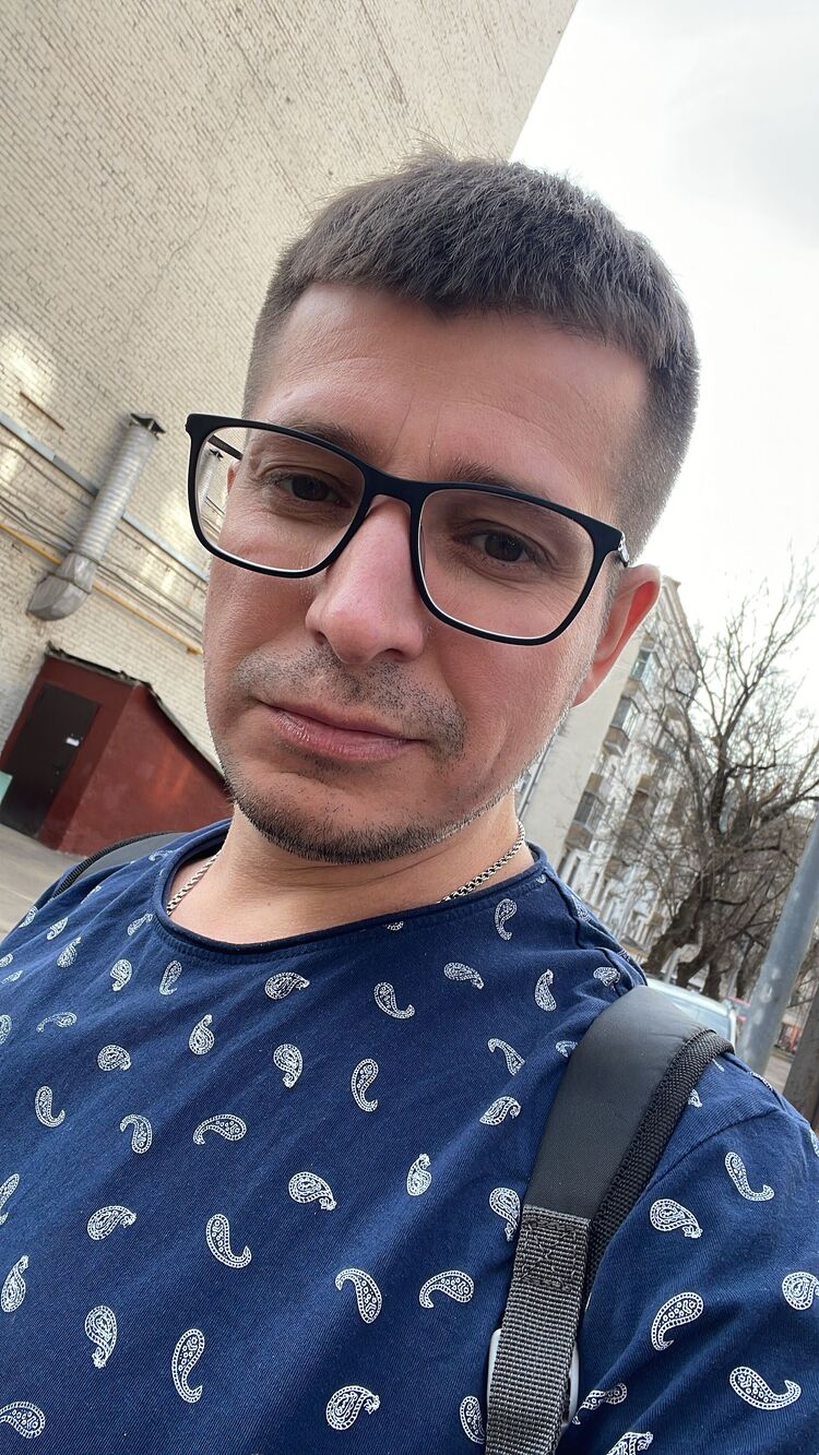  52489178  , 37 ,    