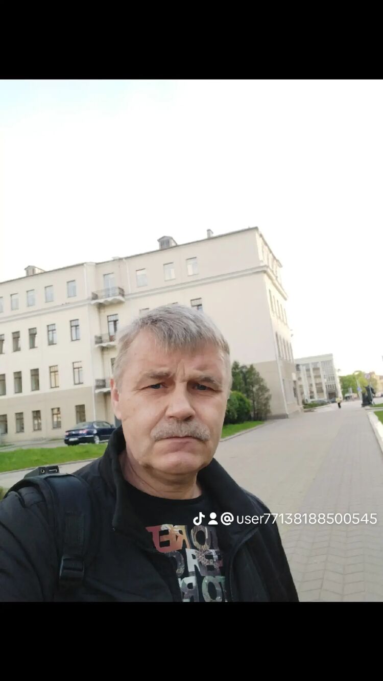  51192868  , 52 ,    