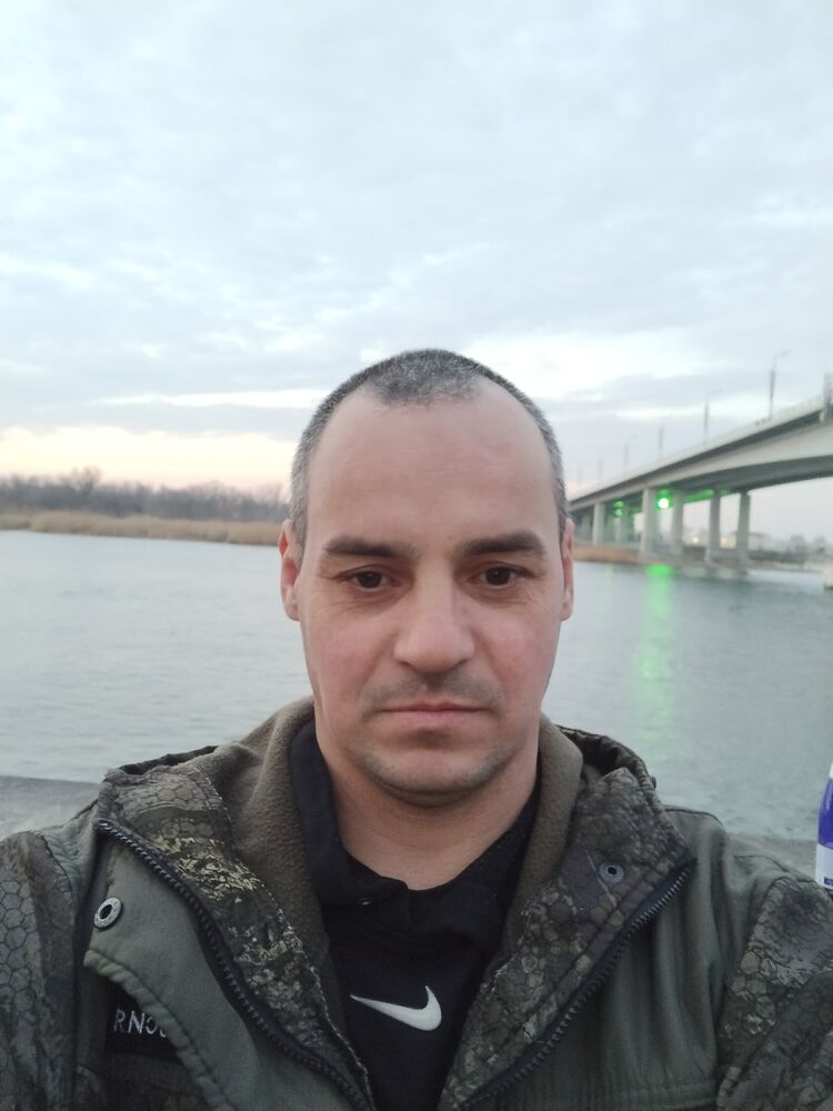  --,   ϸ, 38 ,     , c 