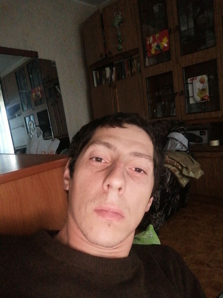  29995768  Alexey, 32 ,    