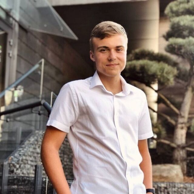  26033428  Danylo, 21 ,    Radlice