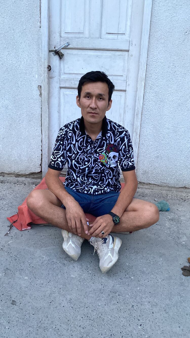  35673528  Asylbek, 31 ,    