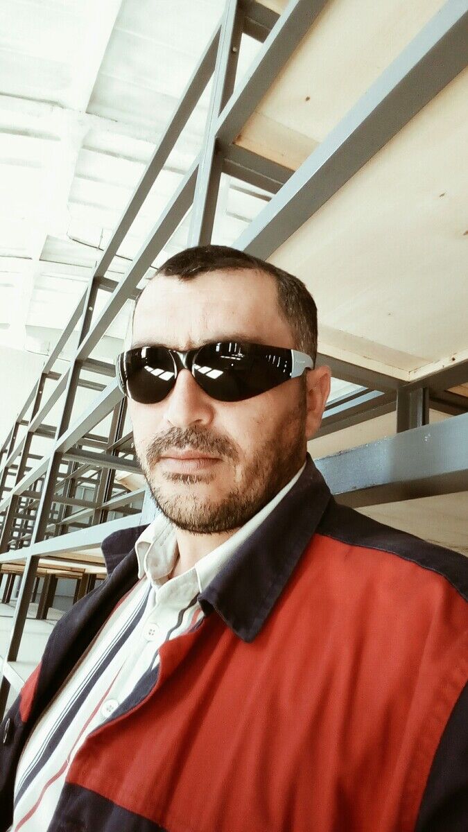  21489058  Shems, 44 ,    