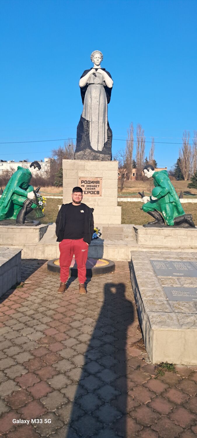  42850728  , 33 ,    