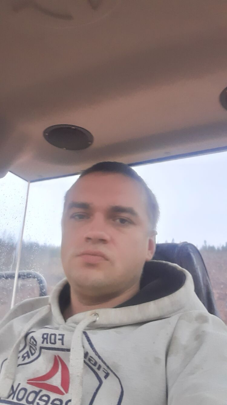  29317438  Sergey, 36 ,    