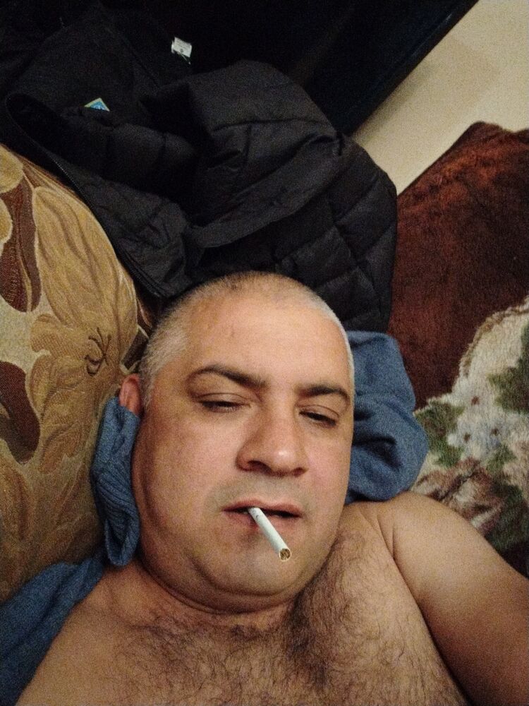 46830218  , 44 ,    
