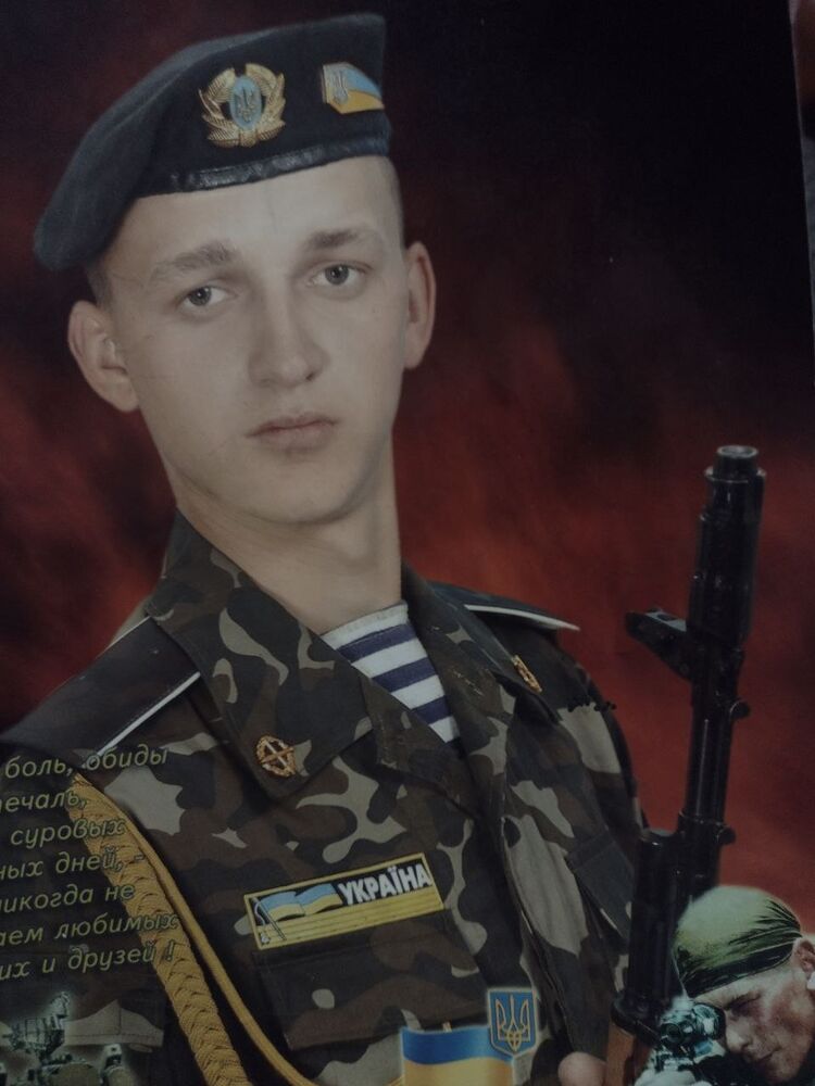  35527928  , 37 ,    