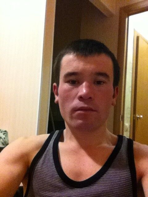  4776818  Hakimjon, 38 ,    