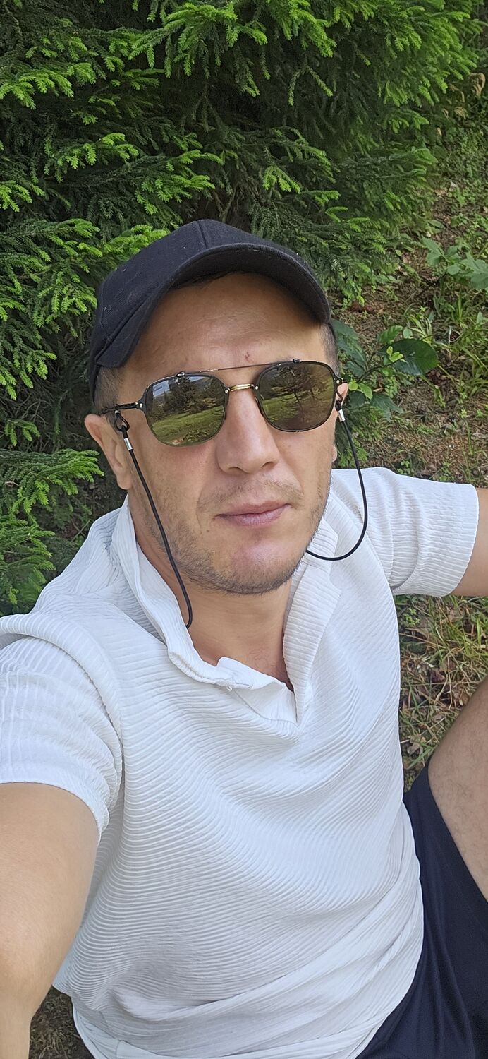  53816288  Giorgi, 34 ,    