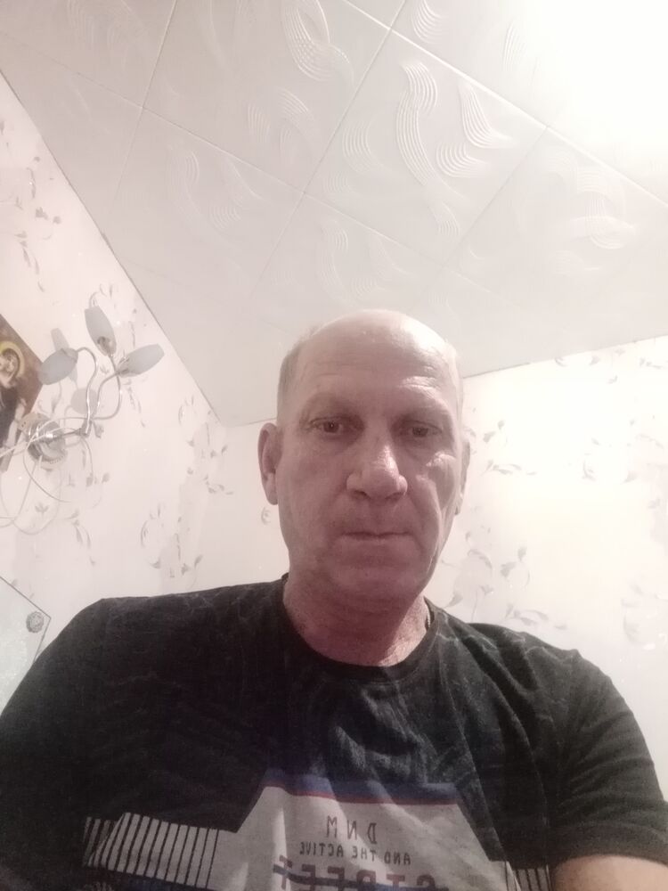  25496558  , 52 ,    
