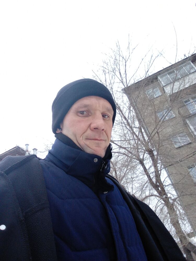  49007438  Ilya, 34 ,    