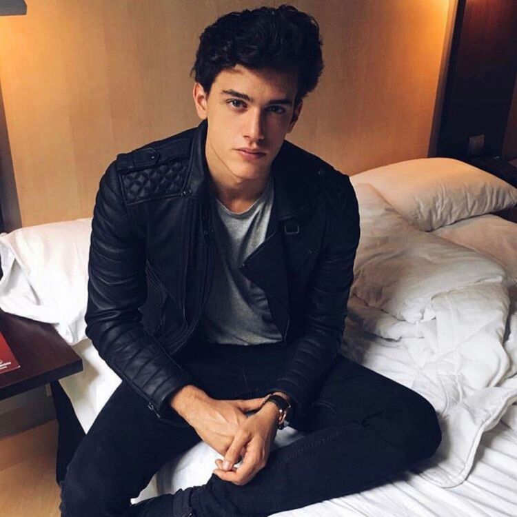 ���� 40151338 ������� ���������, 32 ����, ���� ���������� � ������