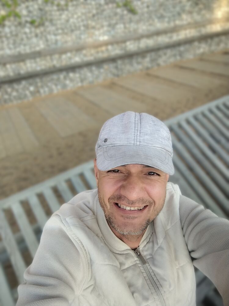  52116388  , 42 ,    