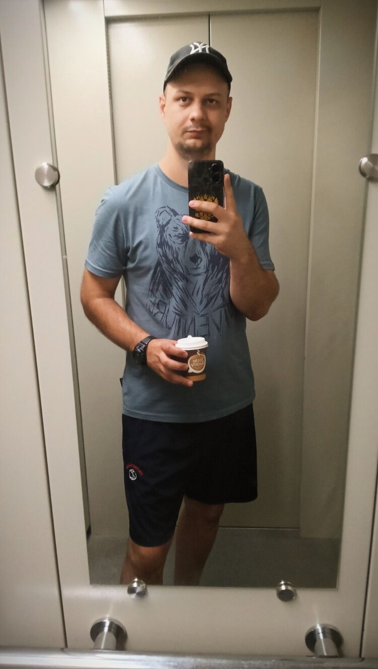  44506998  , 27 ,    