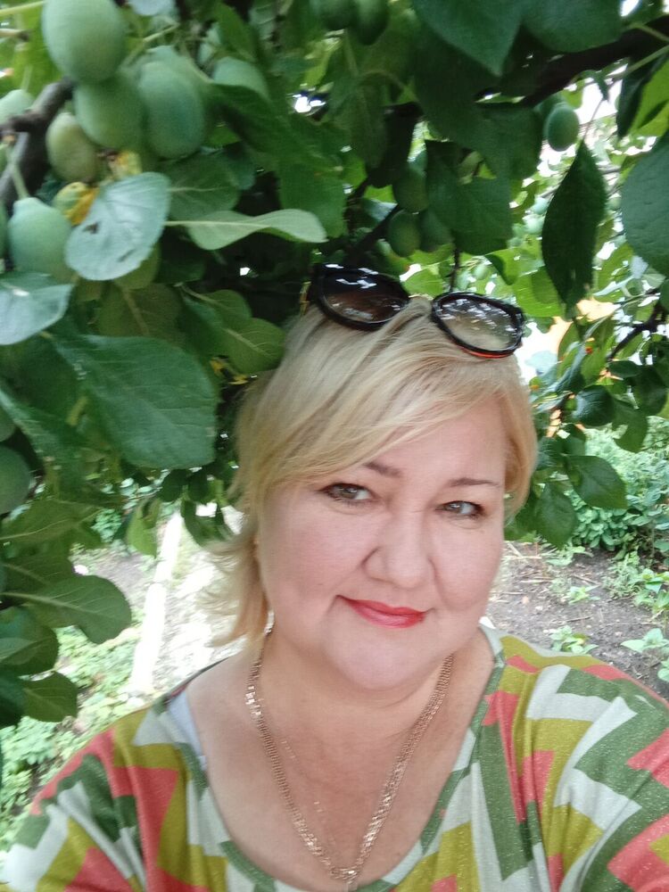  38722378  Natali, 51 ,    